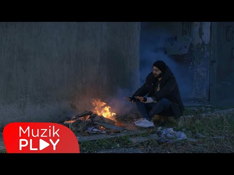 Şafak Can & Dilek Özgör - Bilmezdin (Official Video)